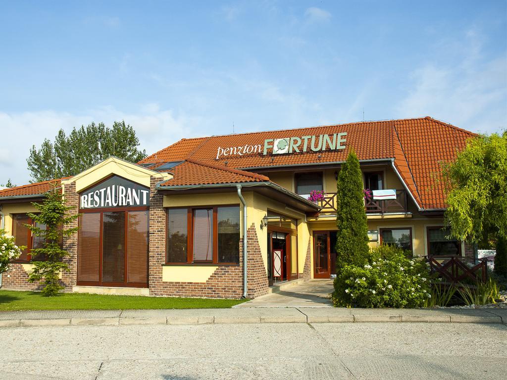Penzion Fortune Dunajska Streda Exterior photo
